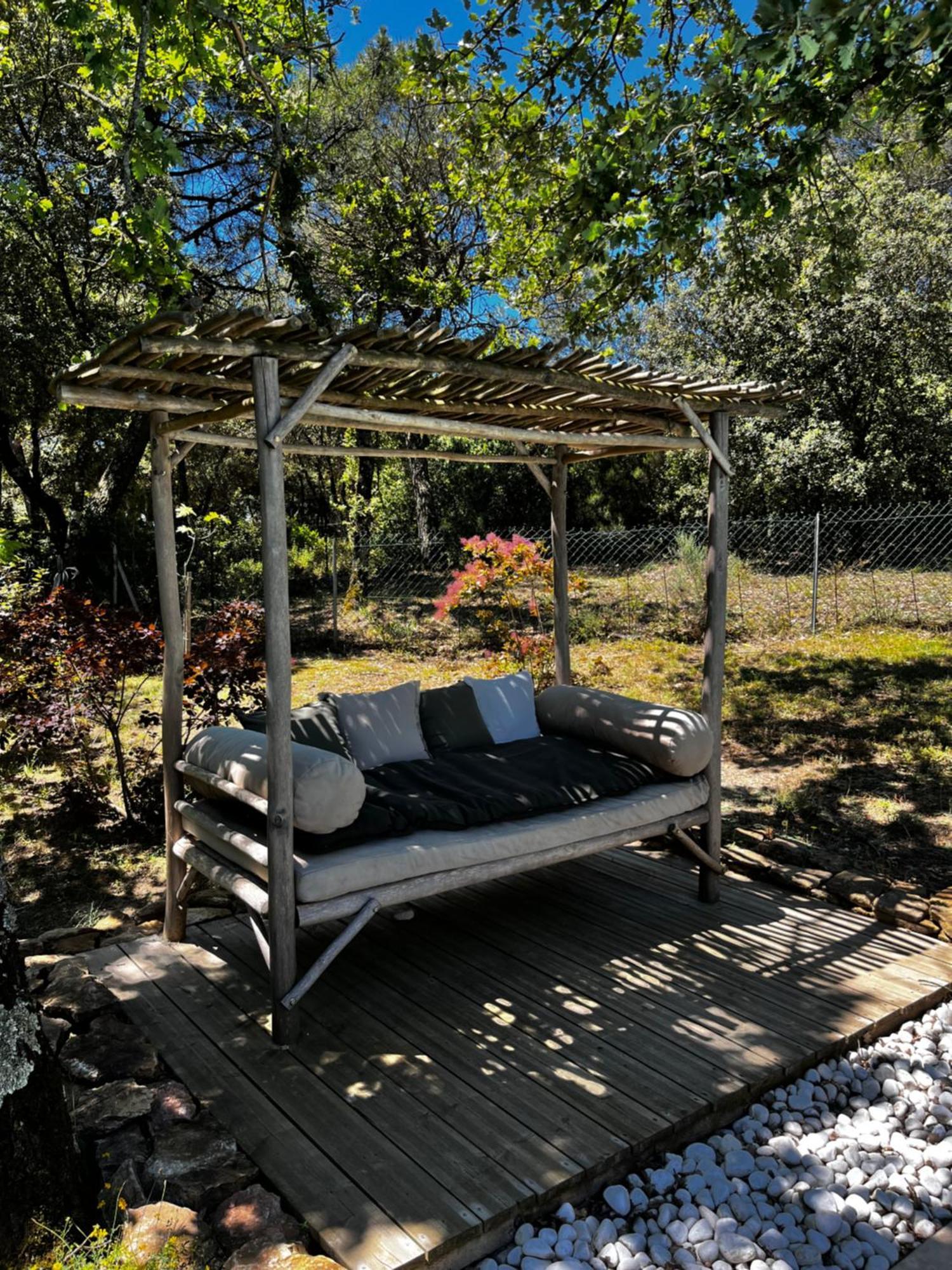 Maison Terre De Lune Mondragon ภายนอก รูปภาพ